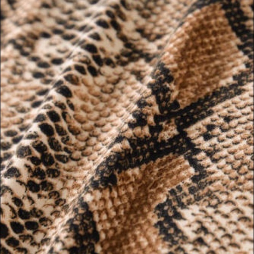 Snake print bodysuit - Picture 9 of 13